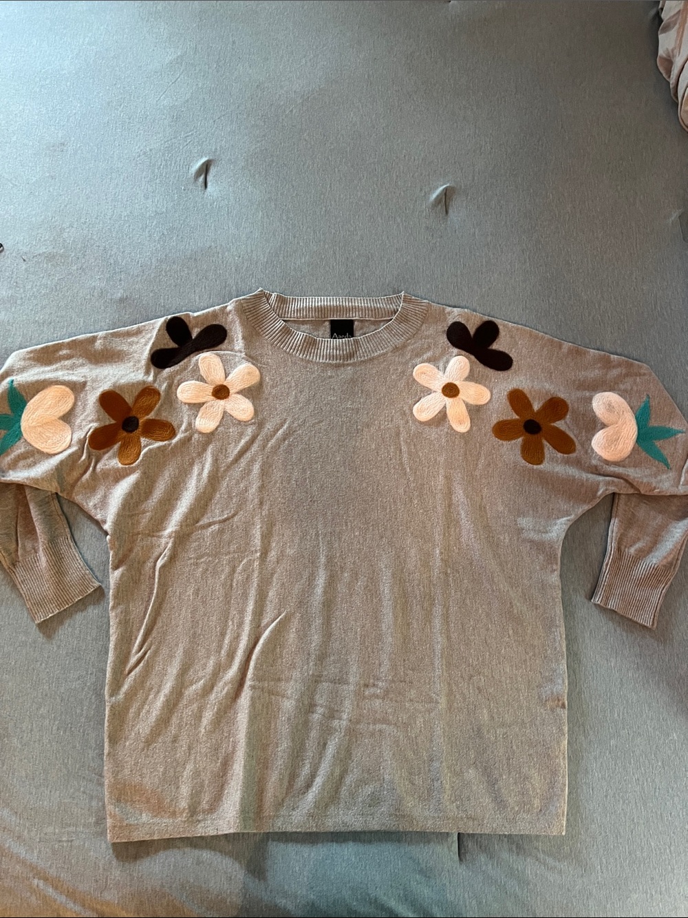 Beige Floral Appliqué Crewneck Sweater Top